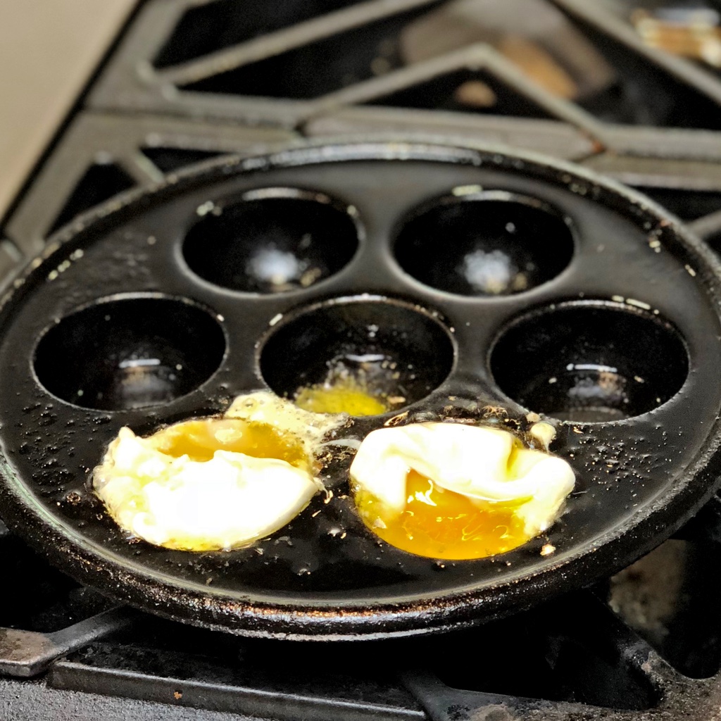 How To Use an Aebleskiver Pan the correct way 